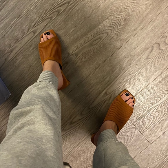 Soft Rust orange mules with heel NWOT - Picture 6 of 6